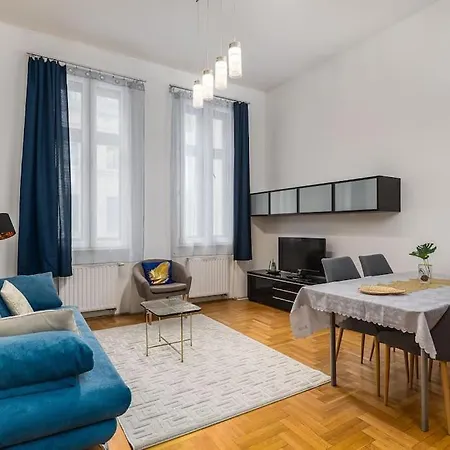 Venus - Gozsdu Court Iii Appartamento *